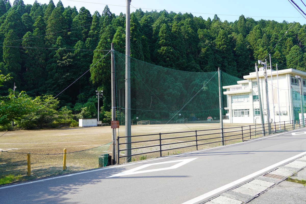 一乗小学校駐車場